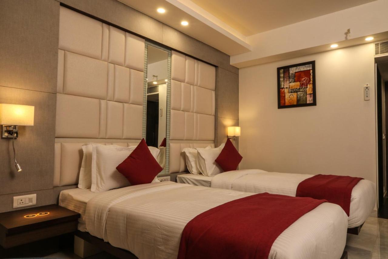 Hotel The Grand Āsansol Esterno foto